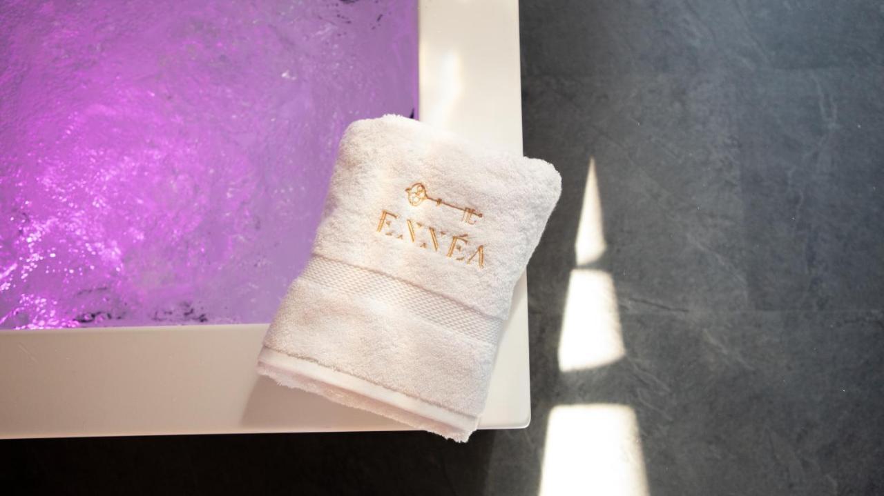 Ennea - Jacuzzi & Luxury Suites (Adults Only) Perpignan Ngoại thất bức ảnh