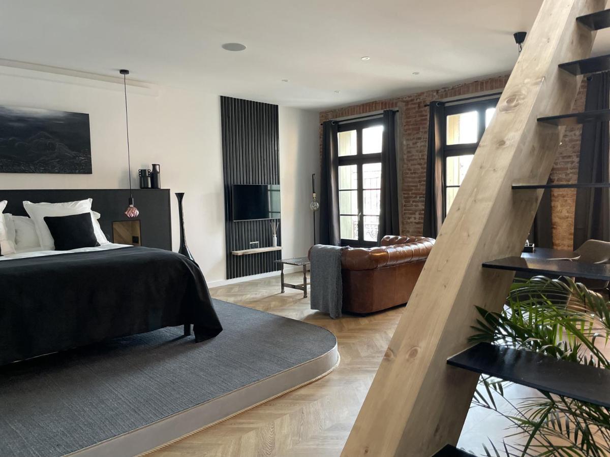 Ennea - Jacuzzi & Luxury Suites (Adults Only) Perpignan Ngoại thất bức ảnh